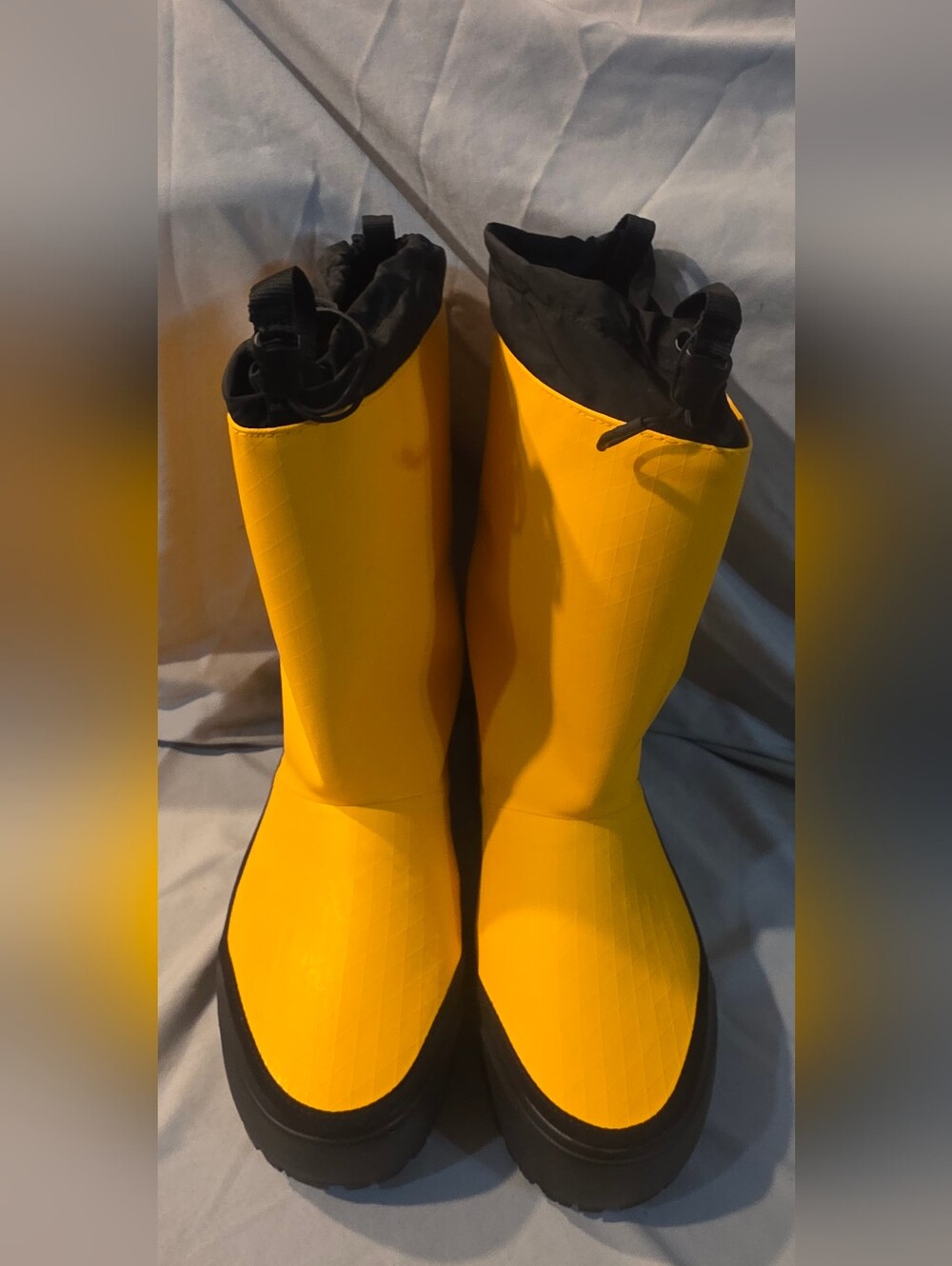 The North Face Base Camp 200 WP Boot Summit Gold Men SZ 14 NWOB Defect - Picture 2 of 9